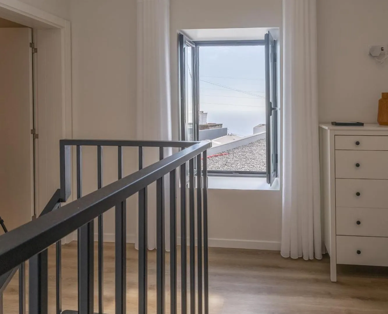 Vila Sun House - B Villa Calheta  Holiday home Calheta (Madeira)